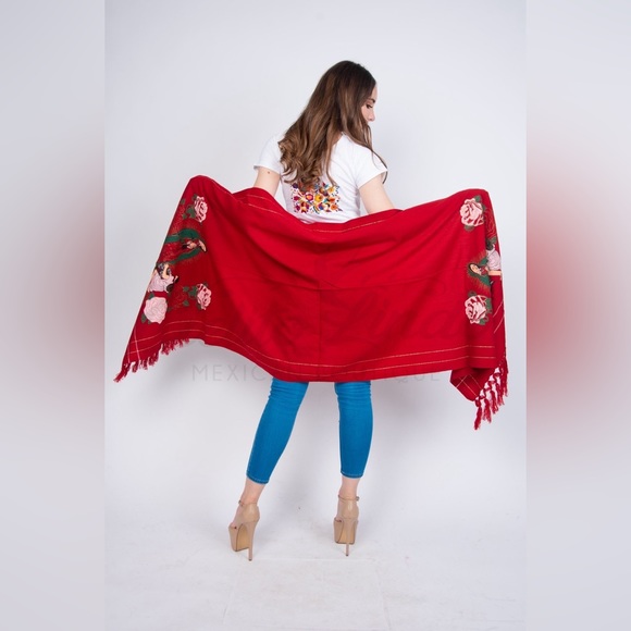 Our Lady of Guadalupe Shawl - Picture 3 of 16